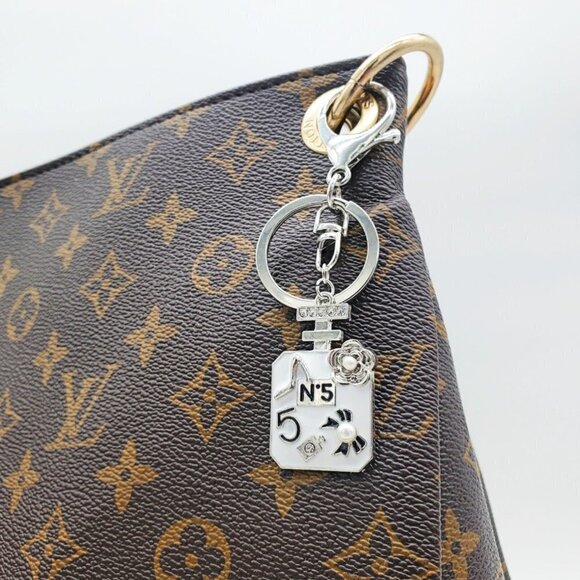 Large Silver Fragrance Pendant Key Chain | Chic and Elegant Key Chain | NEW - Picture 4 of 5